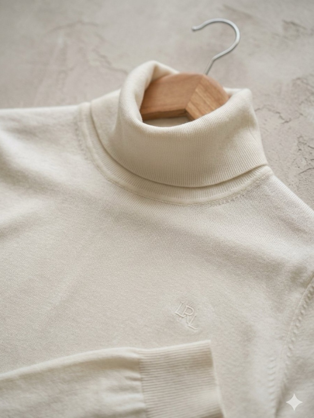 LUXE Lauren Ralph Lauren Green Label Silk Blend Cream Turtleneck Sweater - S